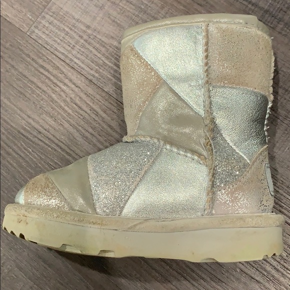 Sparkly uggs size 6 toddler - Picture 8 of 8